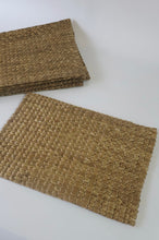 Load image into Gallery viewer, WATER HYACINTH PLACEMAT