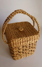 Load image into Gallery viewer, Water Hyacinth Lid With Handle Basket
