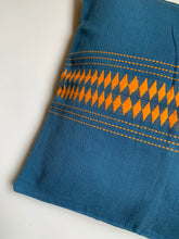Load image into Gallery viewer, HANDLOOM CUSHION COVER
