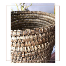 Load image into Gallery viewer, BANANA BARK PLANTER
