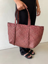 Load image into Gallery viewer, Sitalpati Handbag
