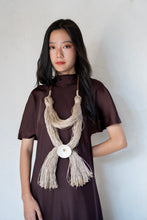 Load image into Gallery viewer, Goulu jute statement necklace with a shell
