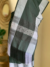 Load image into Gallery viewer, HALF DESIGN HANDLOOM MEKHALA SUIT
