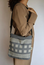 Load image into Gallery viewer, HANDLOOM SLING BAG
