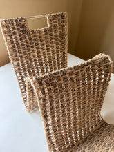 Load image into Gallery viewer, Book/magazine holder in wave form made of banana fibre
