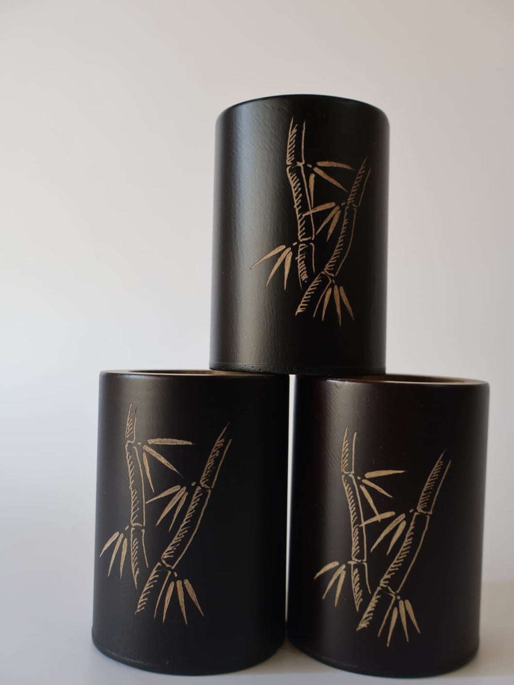 RUNWAY BAMBOO PENSTAND