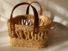 Load image into Gallery viewer, RUNWAY NAGALAND FIBRE BASKET
