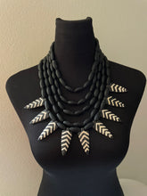 Load image into Gallery viewer, RUNWAY NAGALAND NECKLACE
