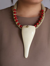Load image into Gallery viewer, RUNWAY NAGALAND NECKLACE
