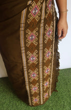 Load image into Gallery viewer, RUNWAY NAGALAND HANDLOOM  MEKHALA

