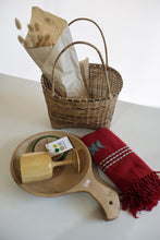 Load image into Gallery viewer, Runway Hand made Hamper

