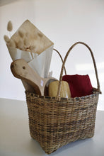 Load image into Gallery viewer, Runway hand made Hamper
