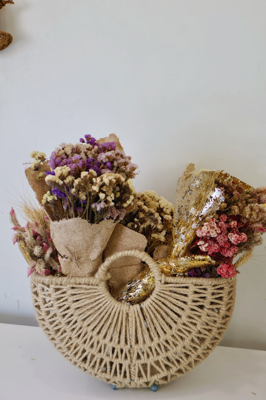 Runway jute iron frame basket