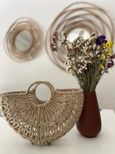 Load image into Gallery viewer, Jute iron frame basket
