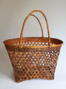 CANE BASKET WITH HANDLE
