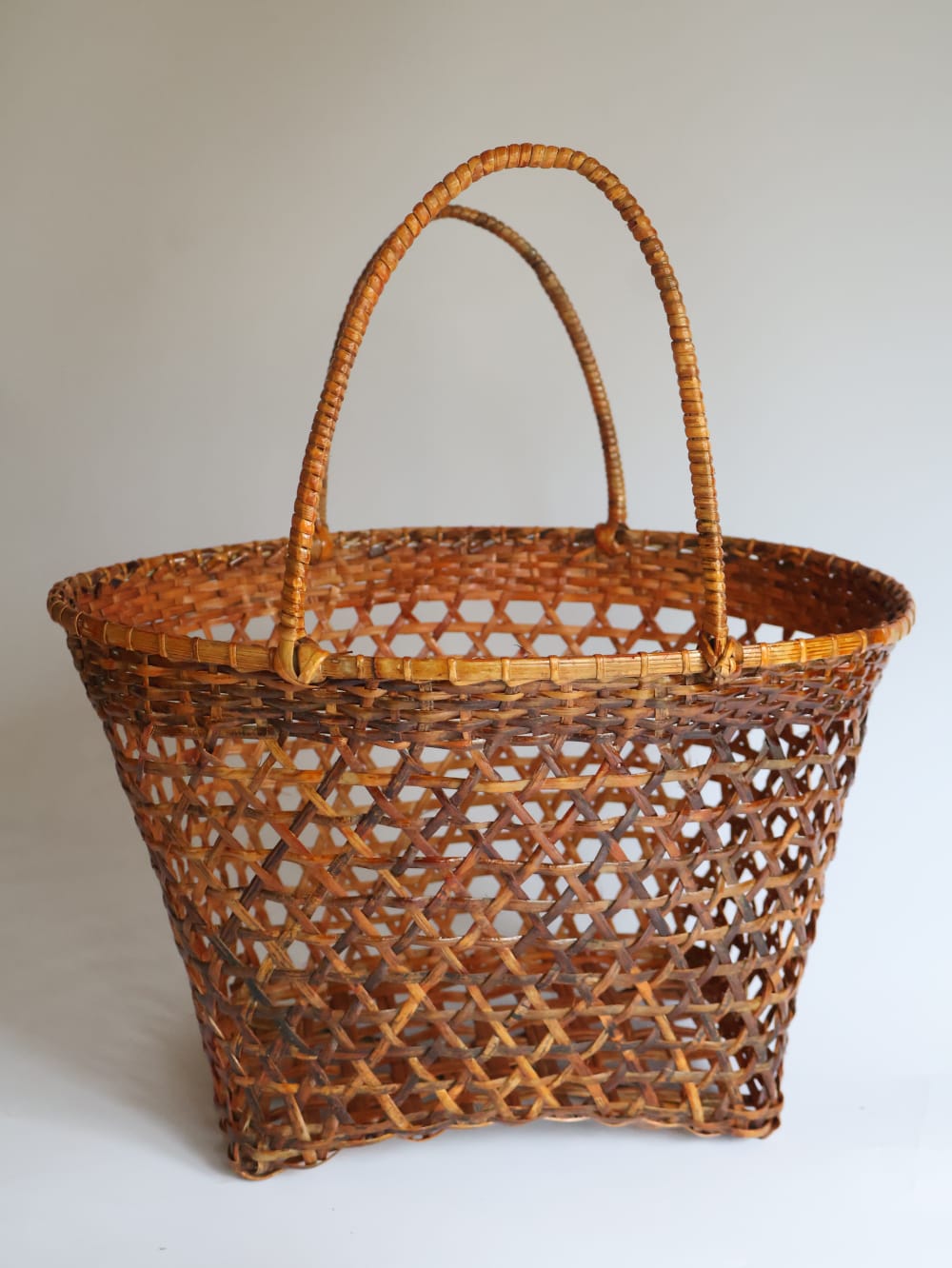 CANE BASKET WITH HANDLE