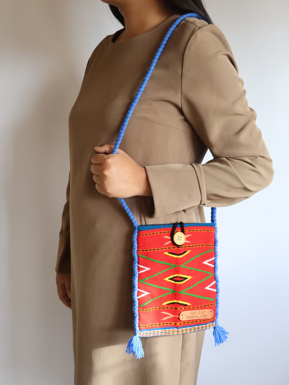 HANDLOOM SLING BAG