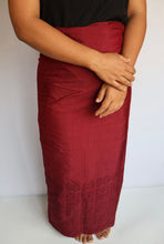 Load image into Gallery viewer, HALF DESIGN HANDLOOM MEKHALA
