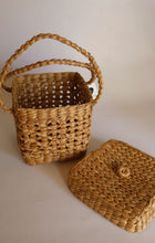 Load image into Gallery viewer, Water Hyacinth Lid With Handle Basket
