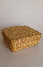 Load image into Gallery viewer, Water Hyacinth Storage Basket with Lid
