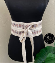 Load image into Gallery viewer, Handloom Highwaist Belt
