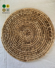 Load image into Gallery viewer, RUNWAY NAGALAND BANANA BARK PLACEMAT
