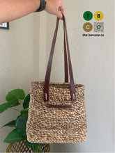 Load image into Gallery viewer, RUNWAY NAGALAND BANANA BARK SLING BAG
