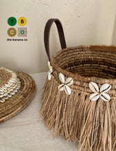 Load image into Gallery viewer, Banana Bark Basket
