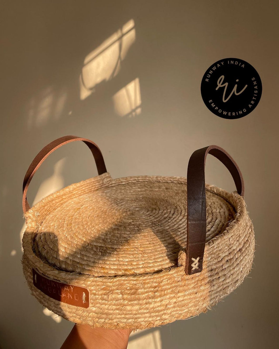 Banana fibre basket with placemats set of 4
