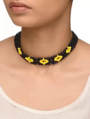 RUNWAY NAGALAND CHOKER