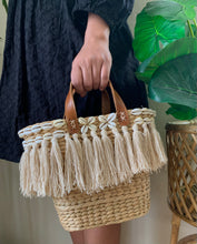 Load image into Gallery viewer, RUNWAY NAGALAND KAUNA HANDBAG
