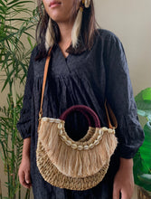 Load image into Gallery viewer, Kouna &amp; Banana Fibre Handbag with cowrie Shell
